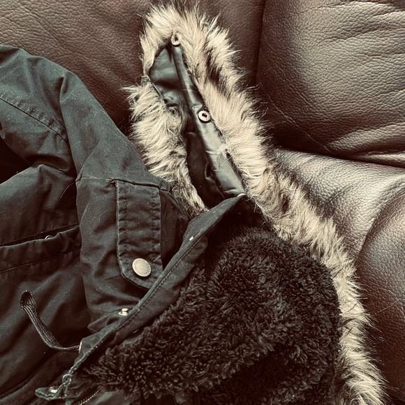 Womens black coat - Picture 4 of 5